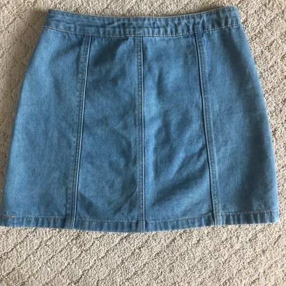 Forever 21 Denim Skirt Size M - Picture 2 of 3